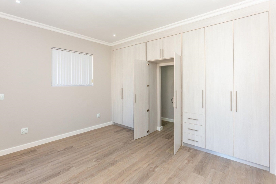 4 Bedroom Property for Sale in Myburgh Park Western Cape